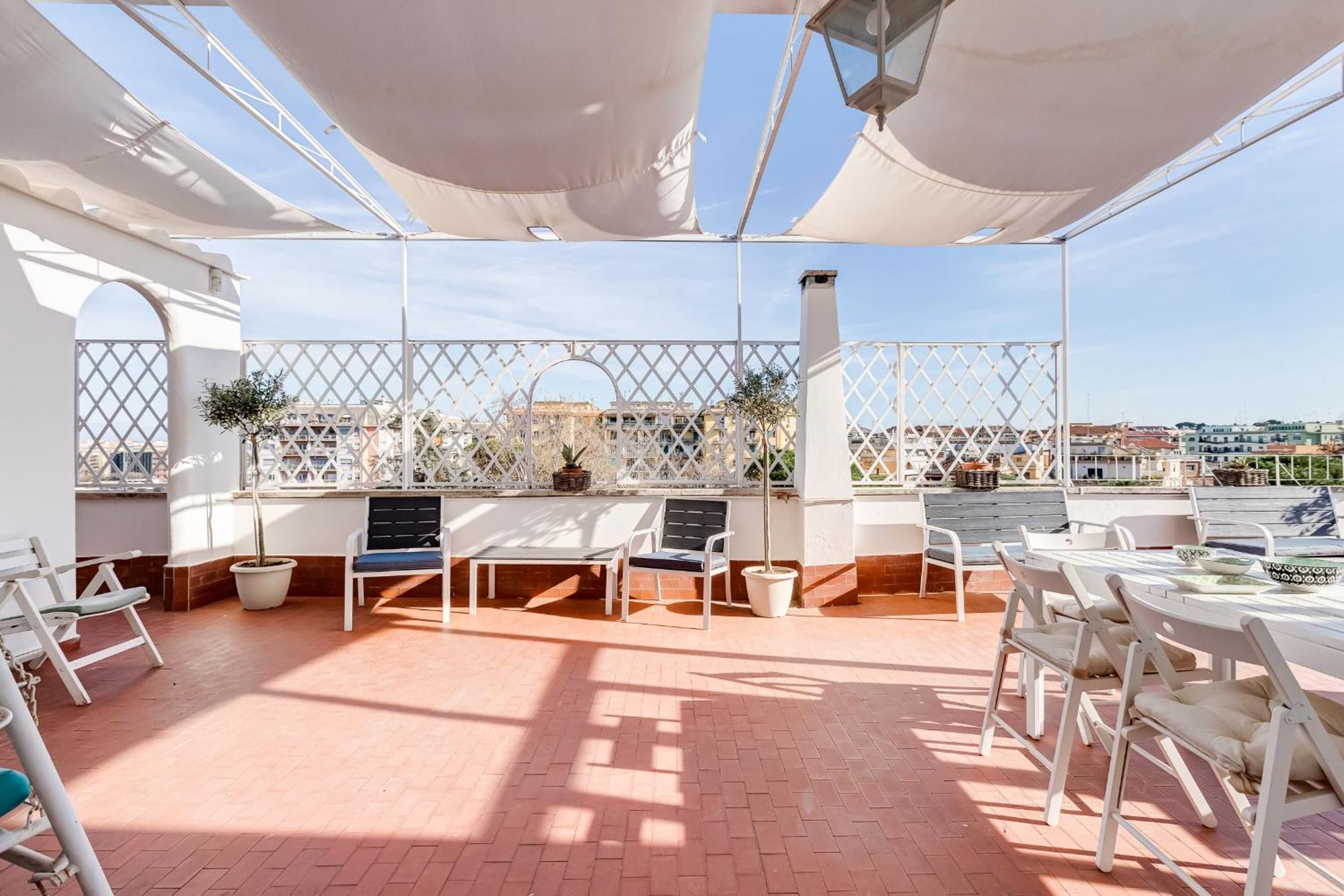 Chigi's Terrace Apartment